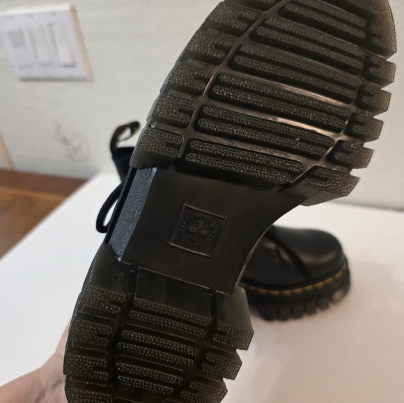 Dr. Martens Audrick 8 Eye Platform Boots - Picture 5 of 6